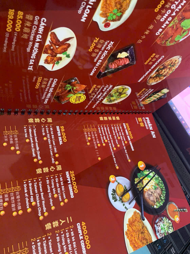 Màu sắc và font chữ trên menu: Yếu tố then chốt tạo ấn tượng